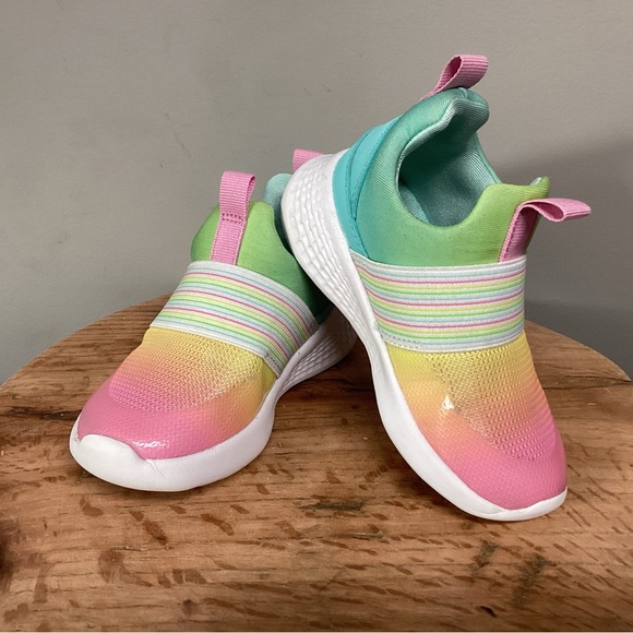 Cat & Jack Girls Slip on Sneaker type Shoe Size 8 - Excellent Condition - Picture 8 of 9